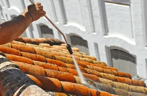 Nettoyage de toitures - Yvecrique